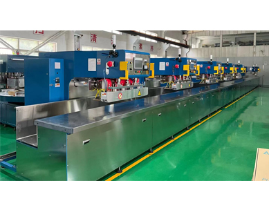 久羅第八代膜結(jié)構(gòu)軌道焊接機(jī)